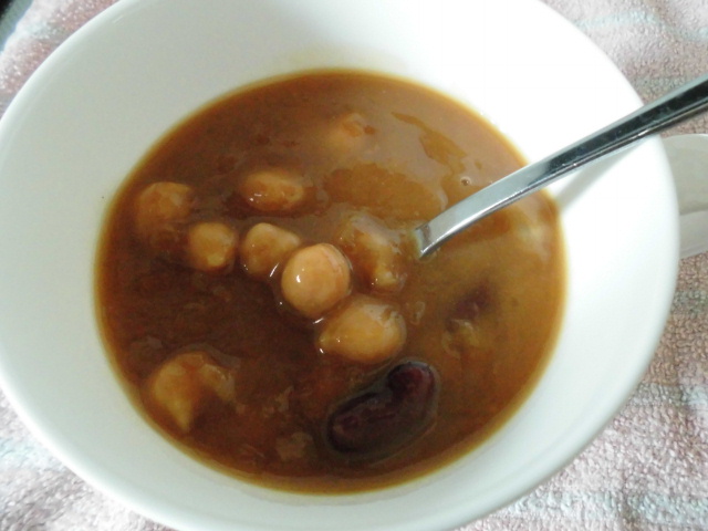 ポタージュで食べる豆と野菜のスープ オニオングラタン風