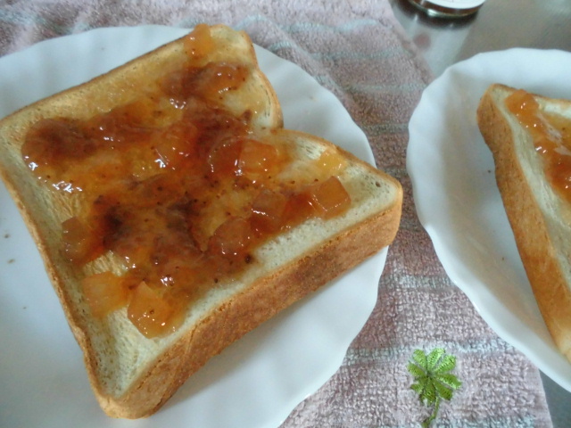 食感が楽しいジャム 角切りりんごと九州産いちご 口コミ